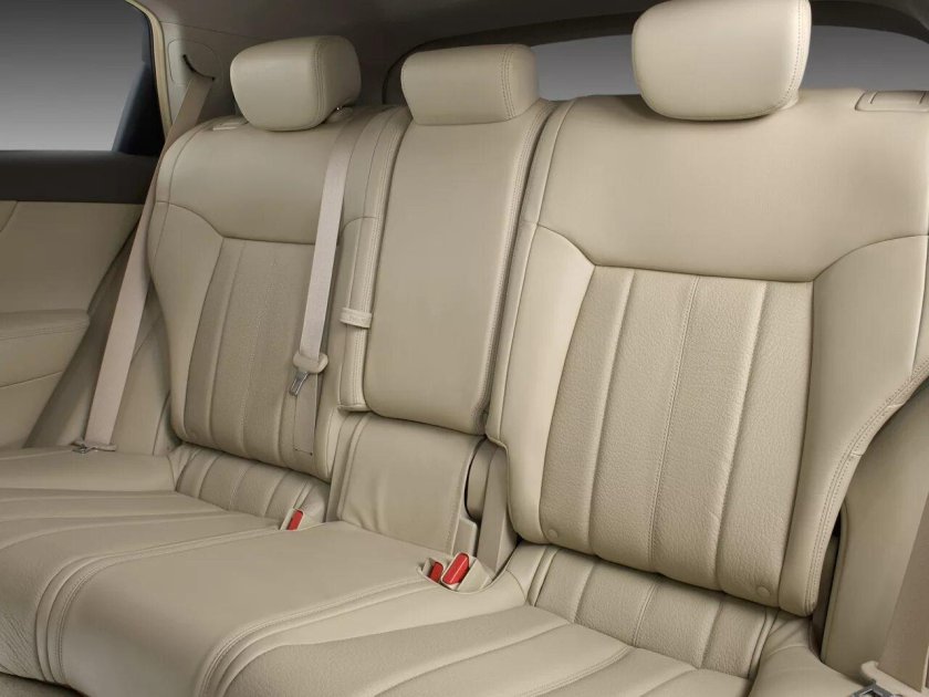 Инфинити fx35 салон сзади