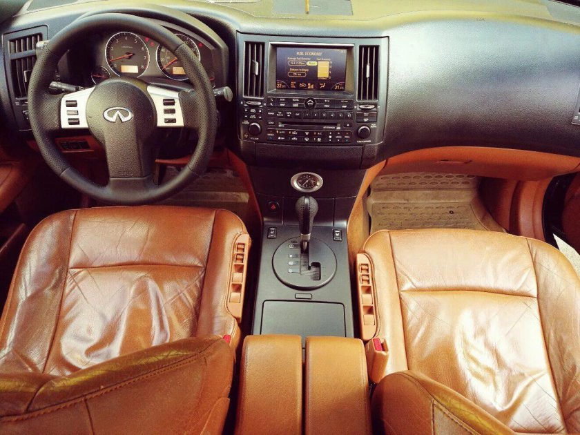 Infiniti fx35 2005 салон