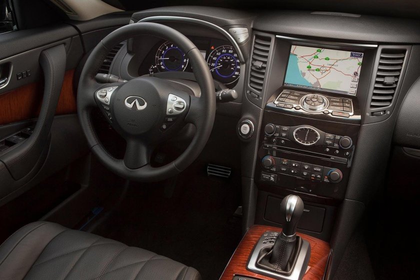 Infiniti fx35 салон