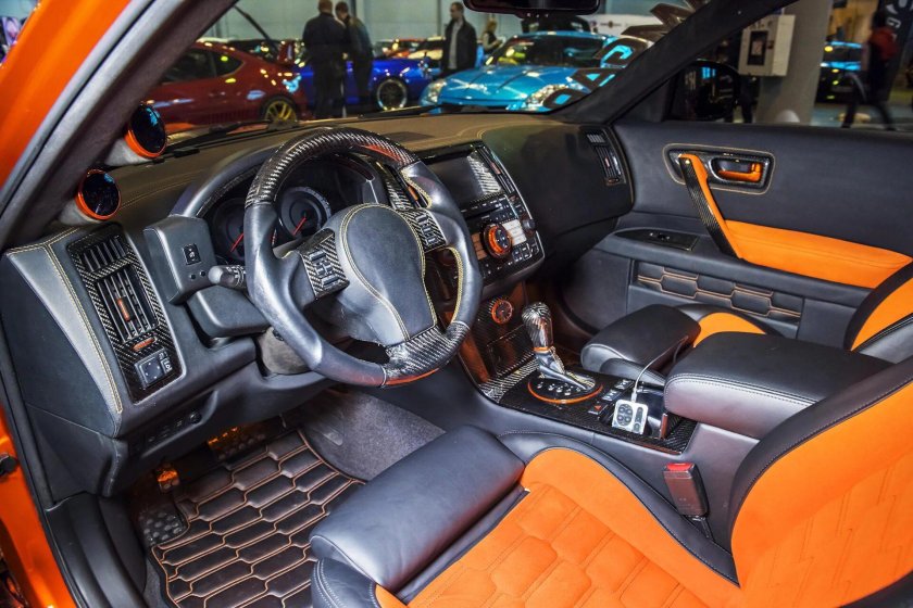 Infiniti fx35 рыжий салон