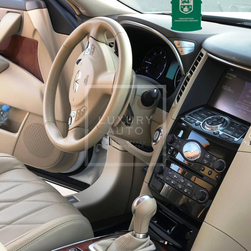 Инфинити fx35 бежевый салон