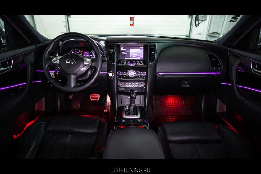Подсветка салона Infiniti qx70