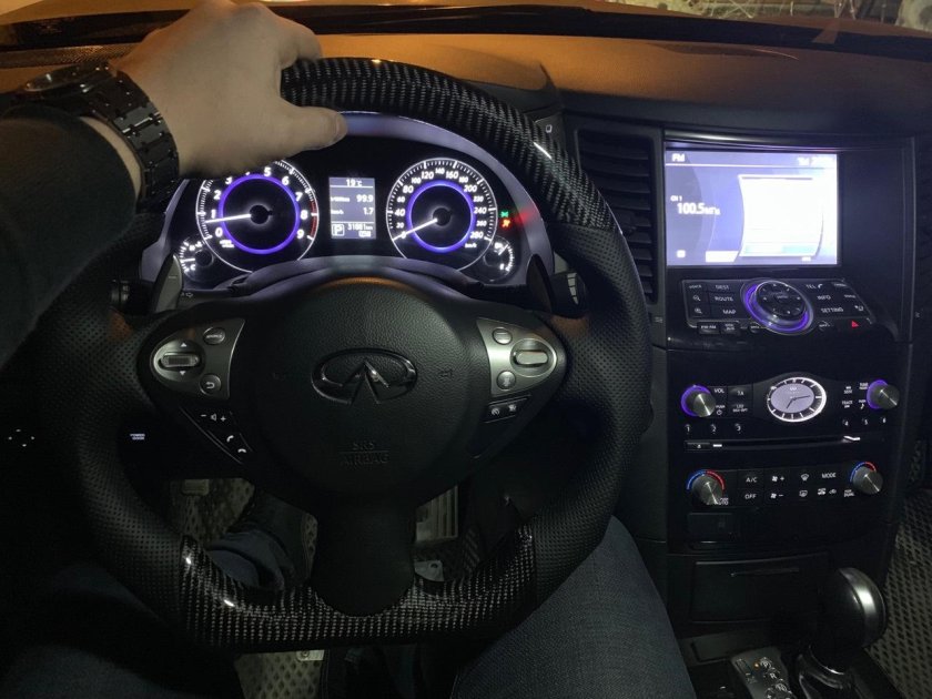 Руль Инфинити qx70