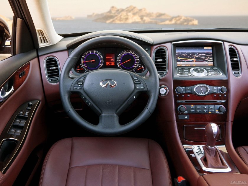 Инфинити qx50 салон