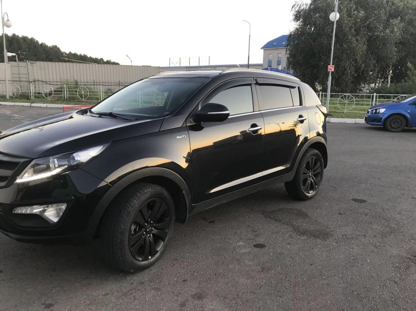Kia Sportage 3 черные диски