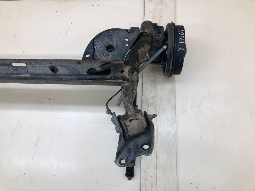 Балка задняя