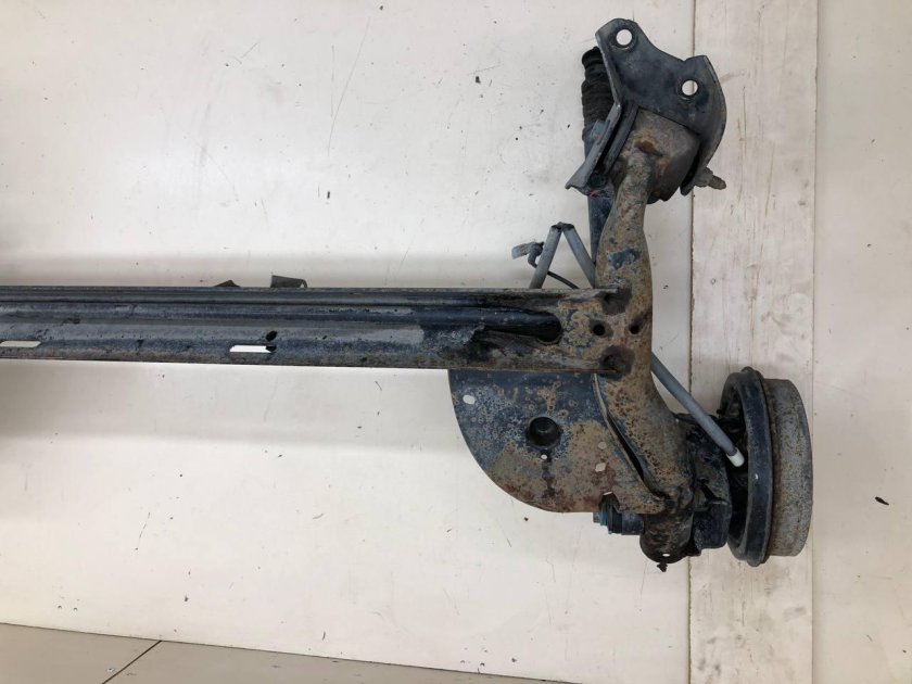 Балка задняя