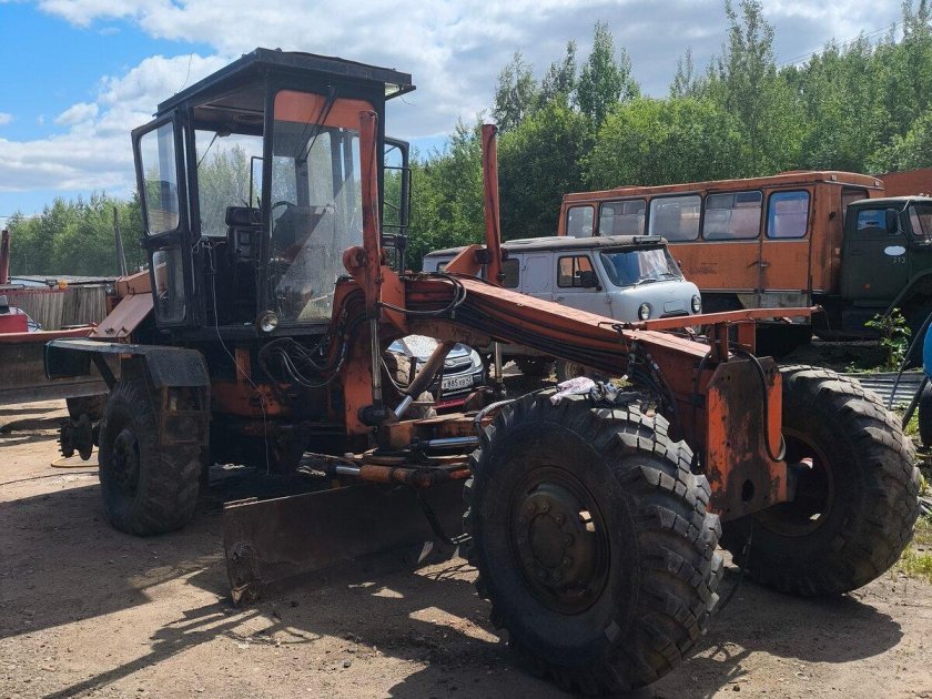 Автогрейдер гс 14 02