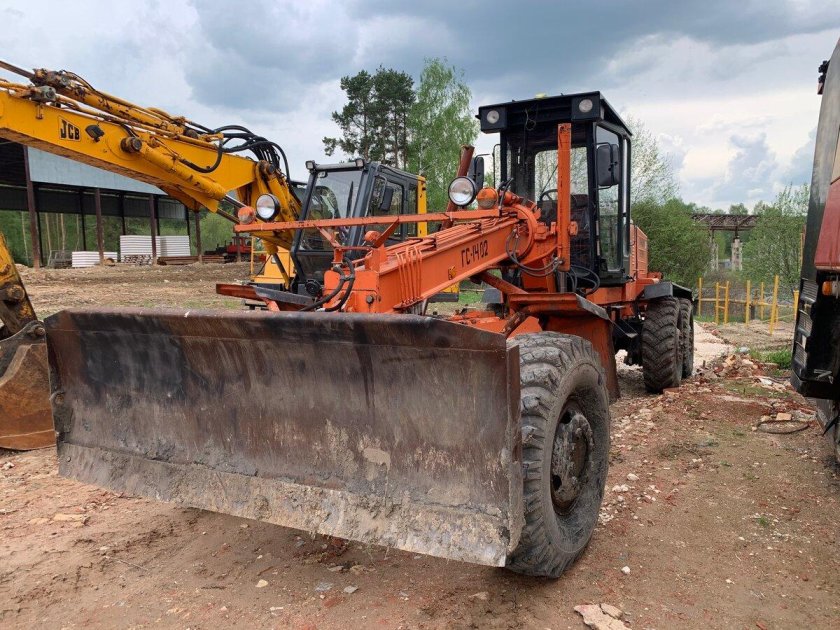Автогрейдер дм-14.1 рыбинец