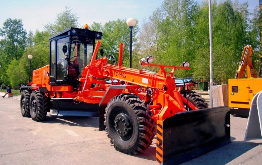 Грейдер Брянский Арсенал ГС-14.02