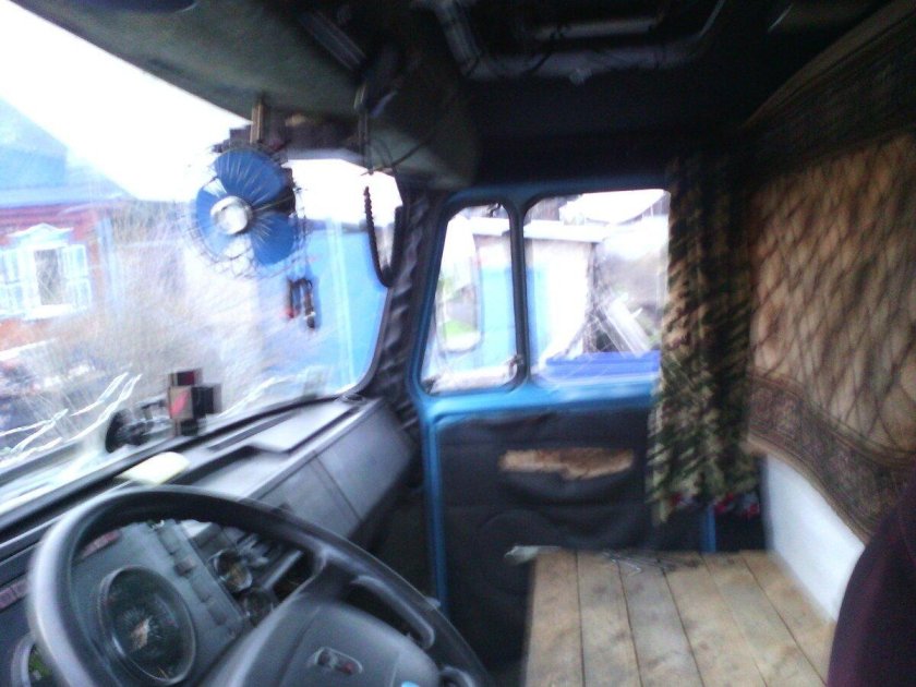 ЗИЛ-4331 салон