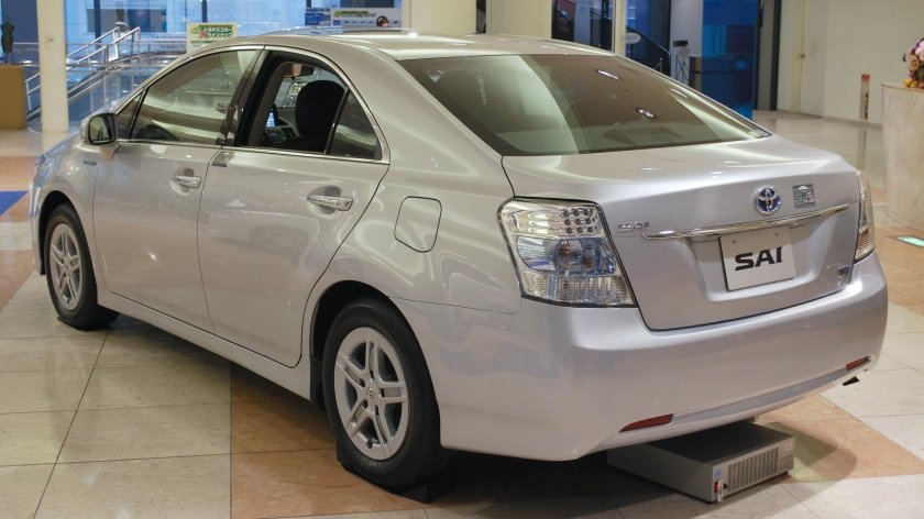 Тойота САИ 2009