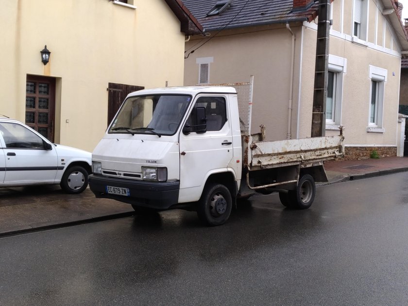 Ниссан траде