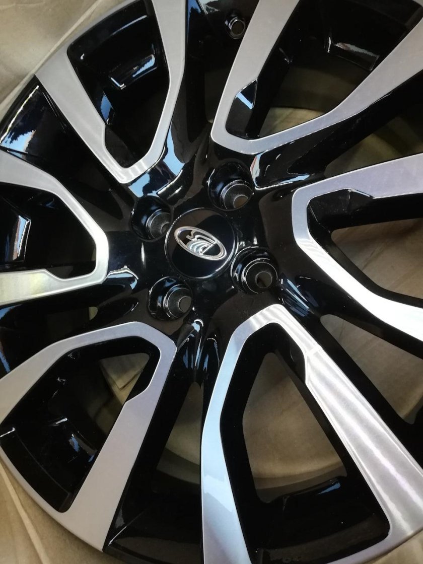 Литые диски на Лада Веста r17