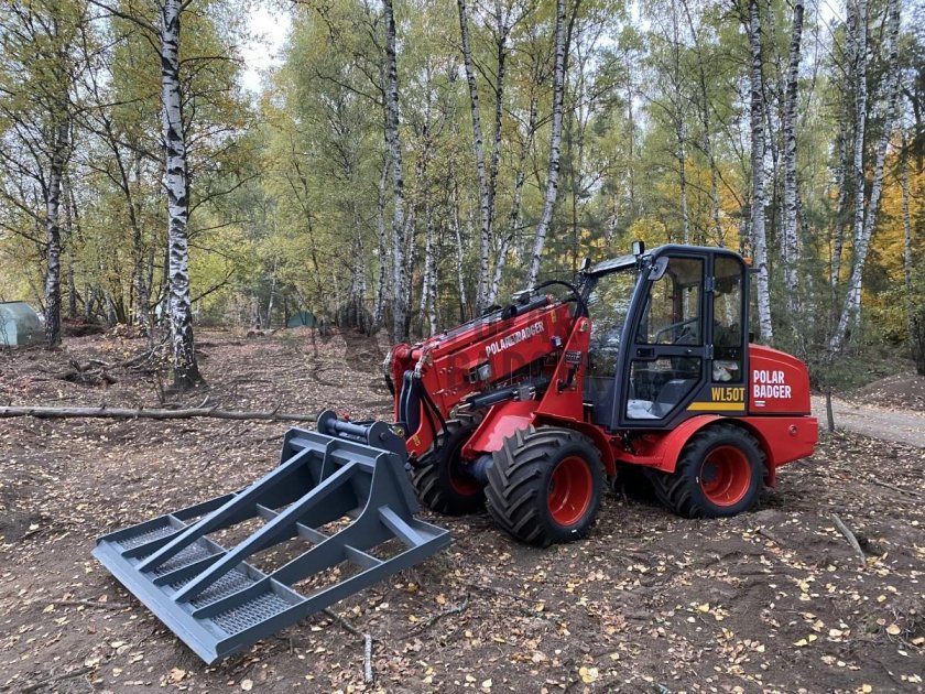 Погрузчик Polar Badger wl35