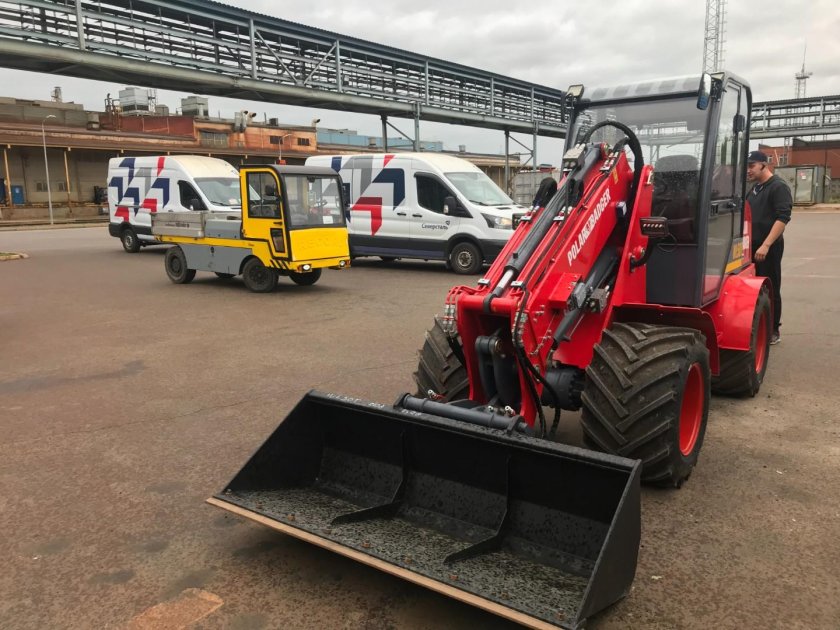 Фронтальный погрузчик Полар Баджер WL 50t