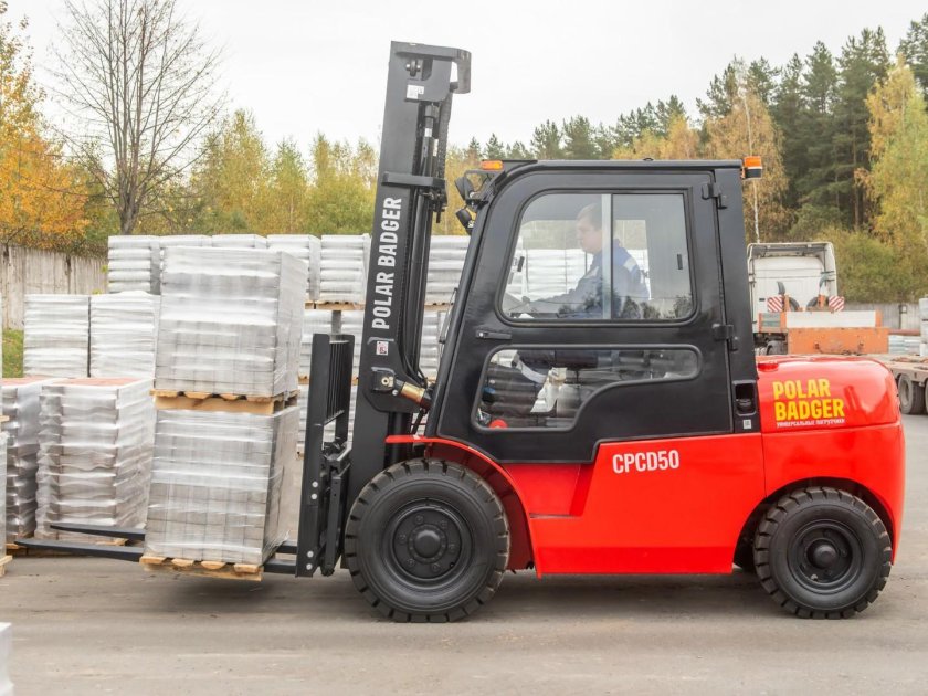 Погрузчик Polar Badger