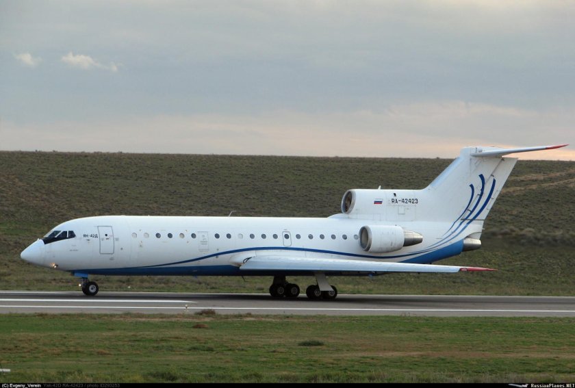 Як-42 ra-42423