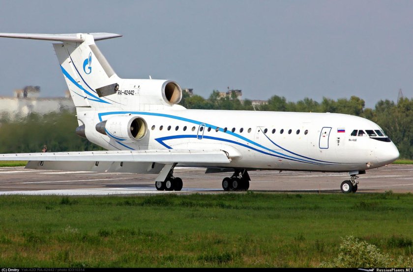 Yakovlev Yak-42d