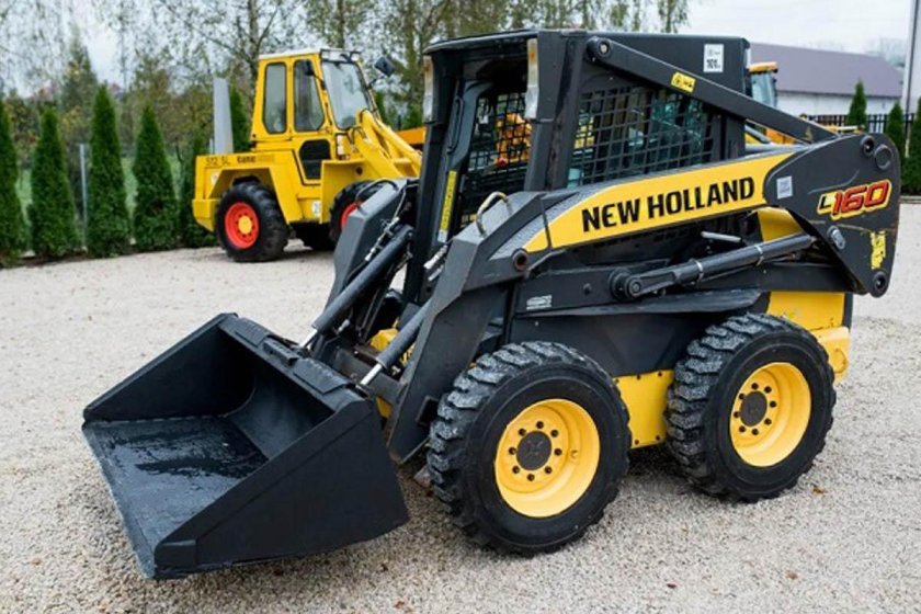 New Holland l160