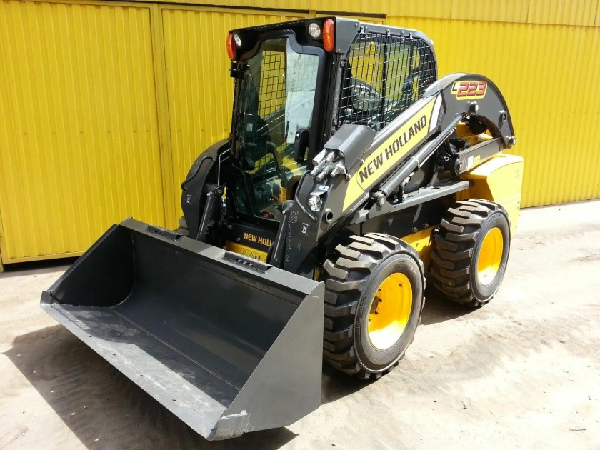 New Holland мини погрузчик