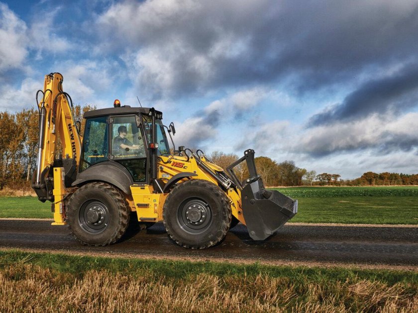 Экскаватор-погрузчик New Holland b115b