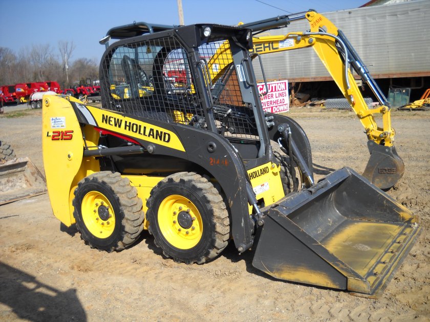 Погрузчик New Holland l215
