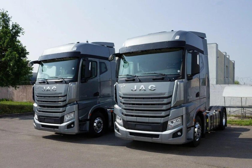 Тягач JAC k7