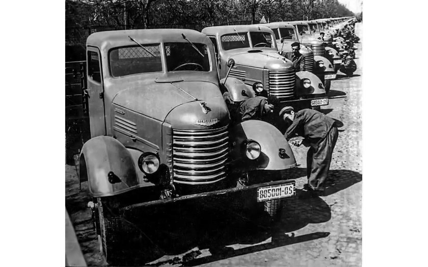 ЗИС 150 тягач