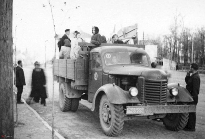ЗИС 150 лесовоз