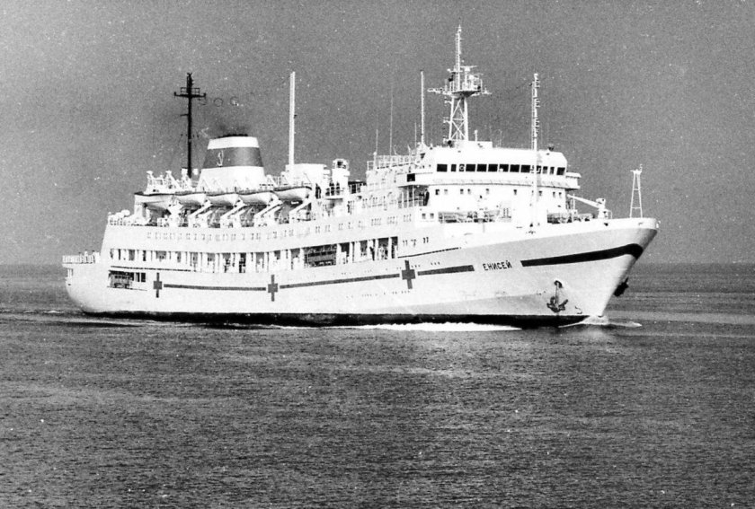 Плавучий госпиталь Енисей