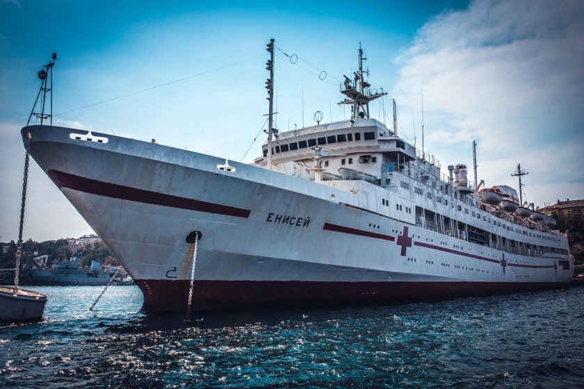 Плавучий госпиталь Енисей