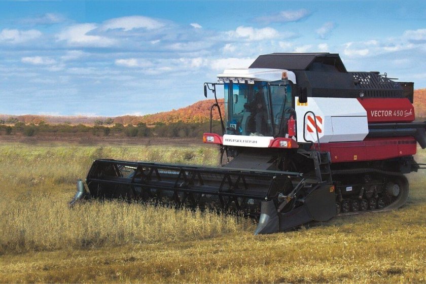 Комбайн Ростсельмаш вектор 410