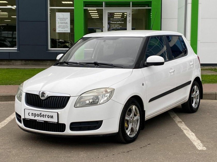 Шкода фабия хэтчбек 2010