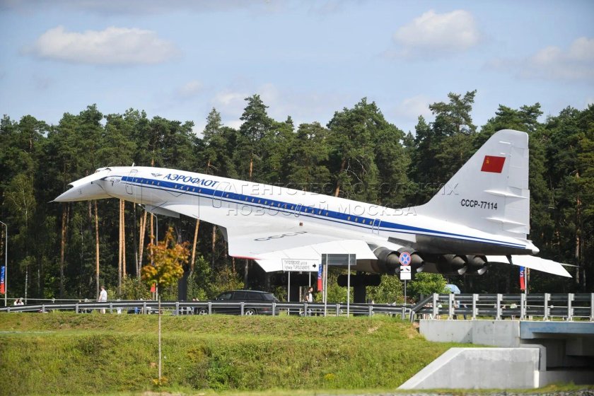 Ту 144 жуковский памятник