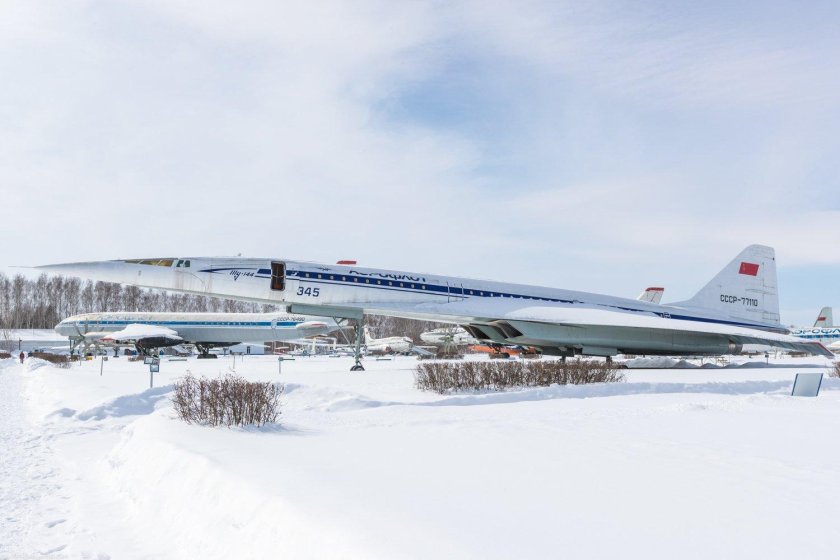 Самолёт ту144 зимой Жуковский