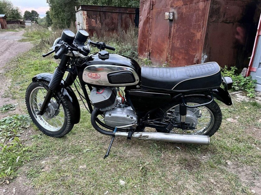 Мотоцикл восход 2м