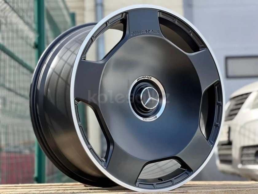 БМВ е34 на дисках Борбет