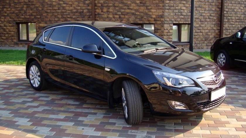 Opel astra j 2011