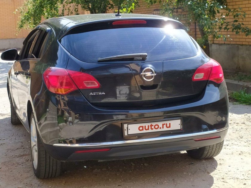 Опель Астра j 2013 хэтчбек