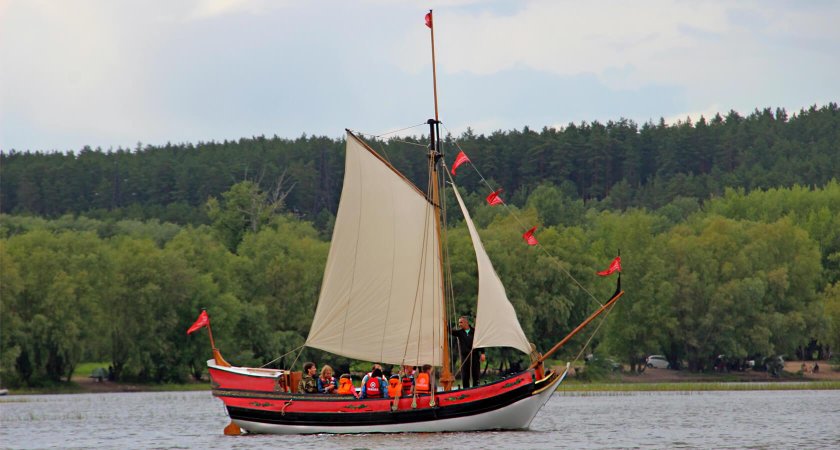 Парусные лодки под старину