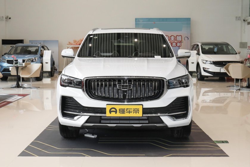 Джили внедорожник