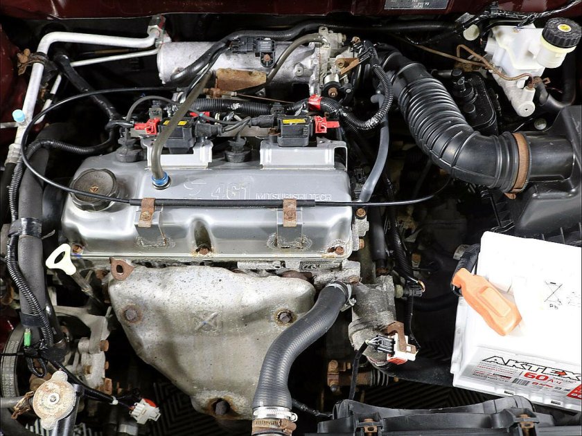 Двигатель mitsubishi lancer 4g18