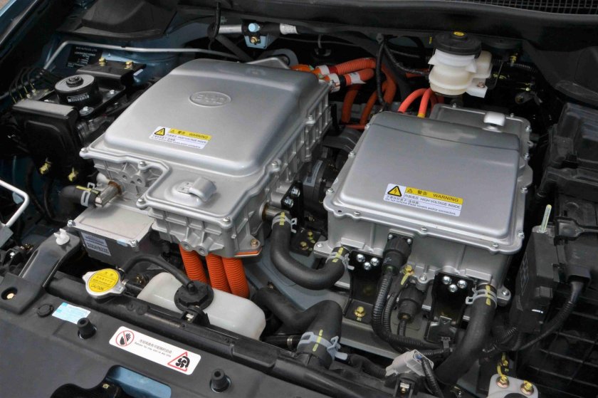 BYD Champion Gbrid mator