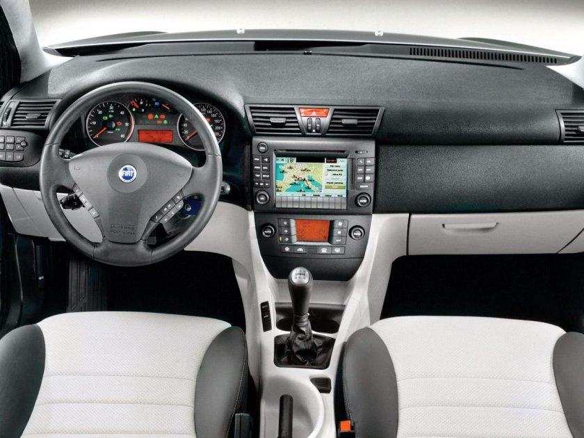Fiat Stilo 2004 салон