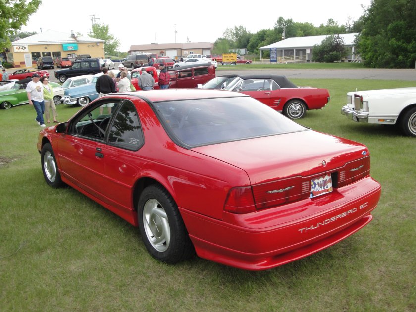 Ford Thunderbird 1989