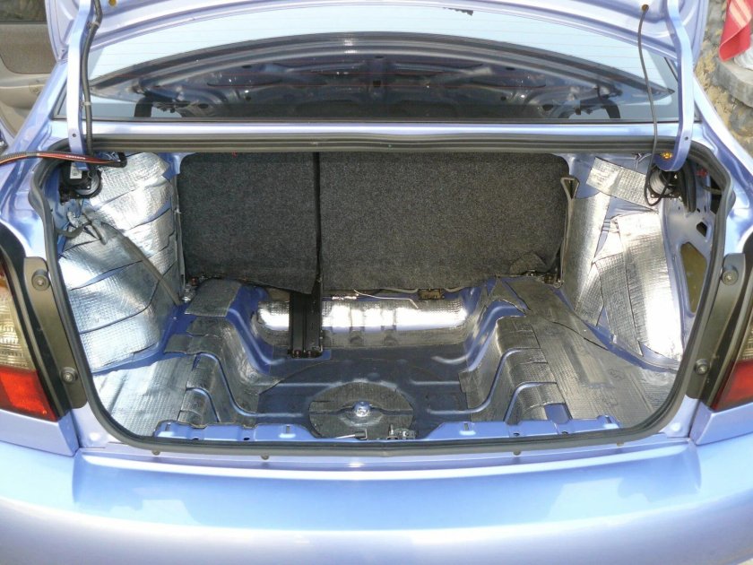 Hyundai Accent 2 багажник