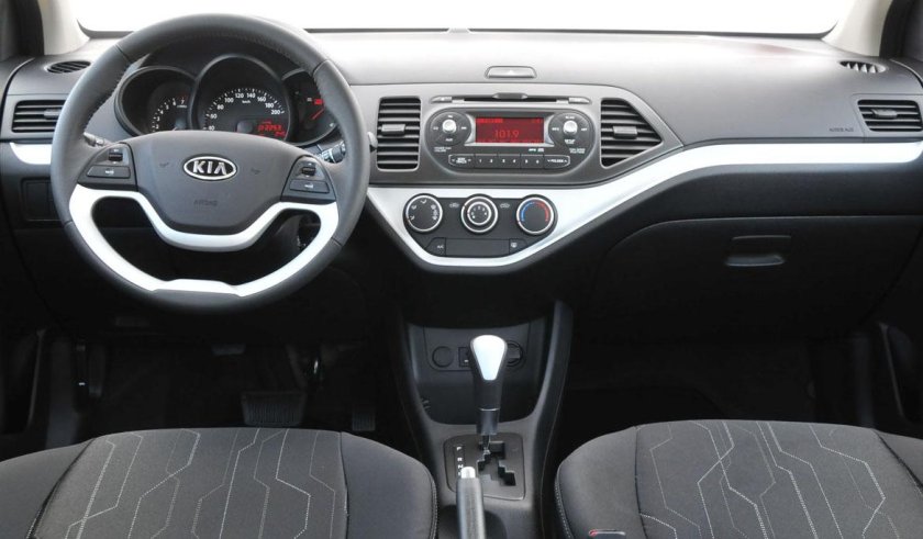 Киа Пиканто 2012 салон