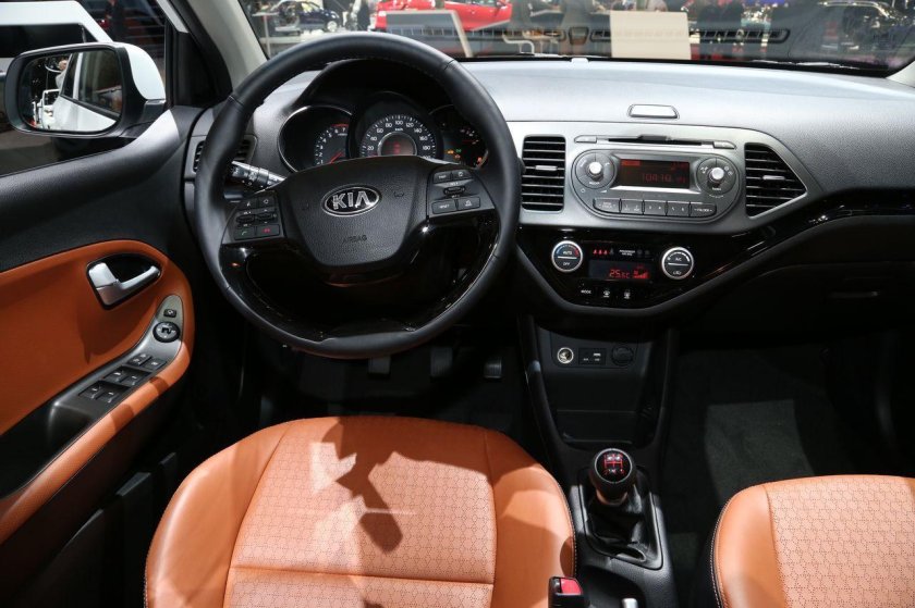 Kia Picanto 2012 салон