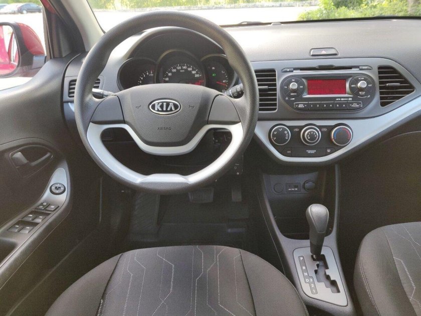 Kia Picanto 2011 салон